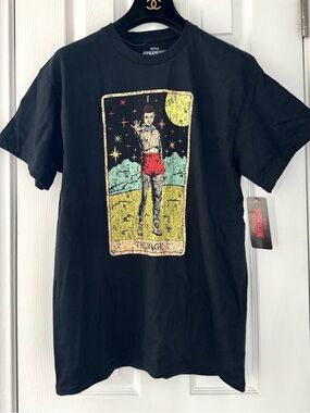Netflix X Stranger Things The Mage Graphic Tee - Black